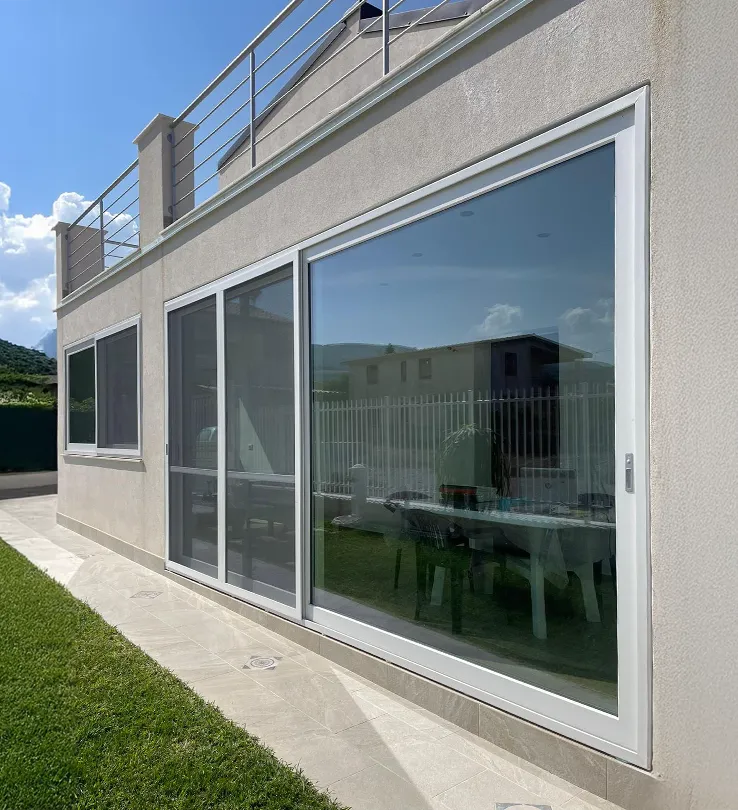 Infissi Barranti è leader nella prduzione di infissi PVC Palermo e provincia, porte blindate, porte per interni, vetrate panoramiche, ferro.